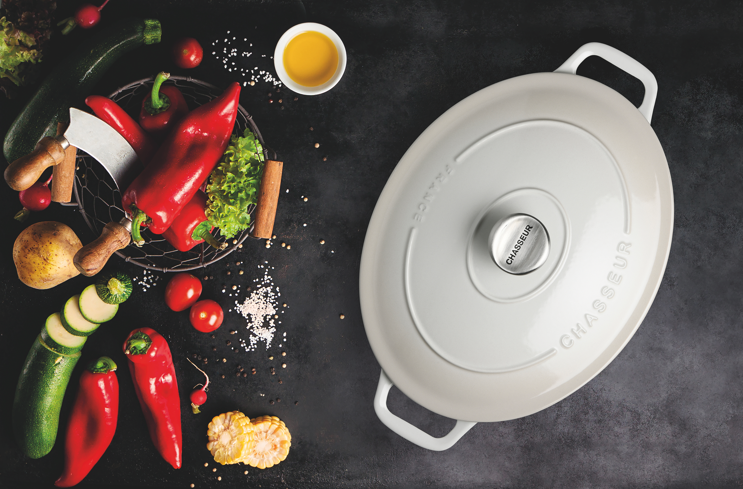 French Home - Wholesale Cooking Pot - Chasseur 7.25qt Cast Iron Oval Dutch Oven, Macadamia Cream2