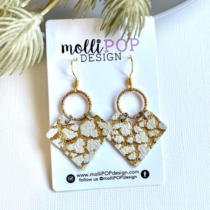 Schimmer-V-Ohrringe in Gold und Weiß für den Großhandel von molliPOP Design