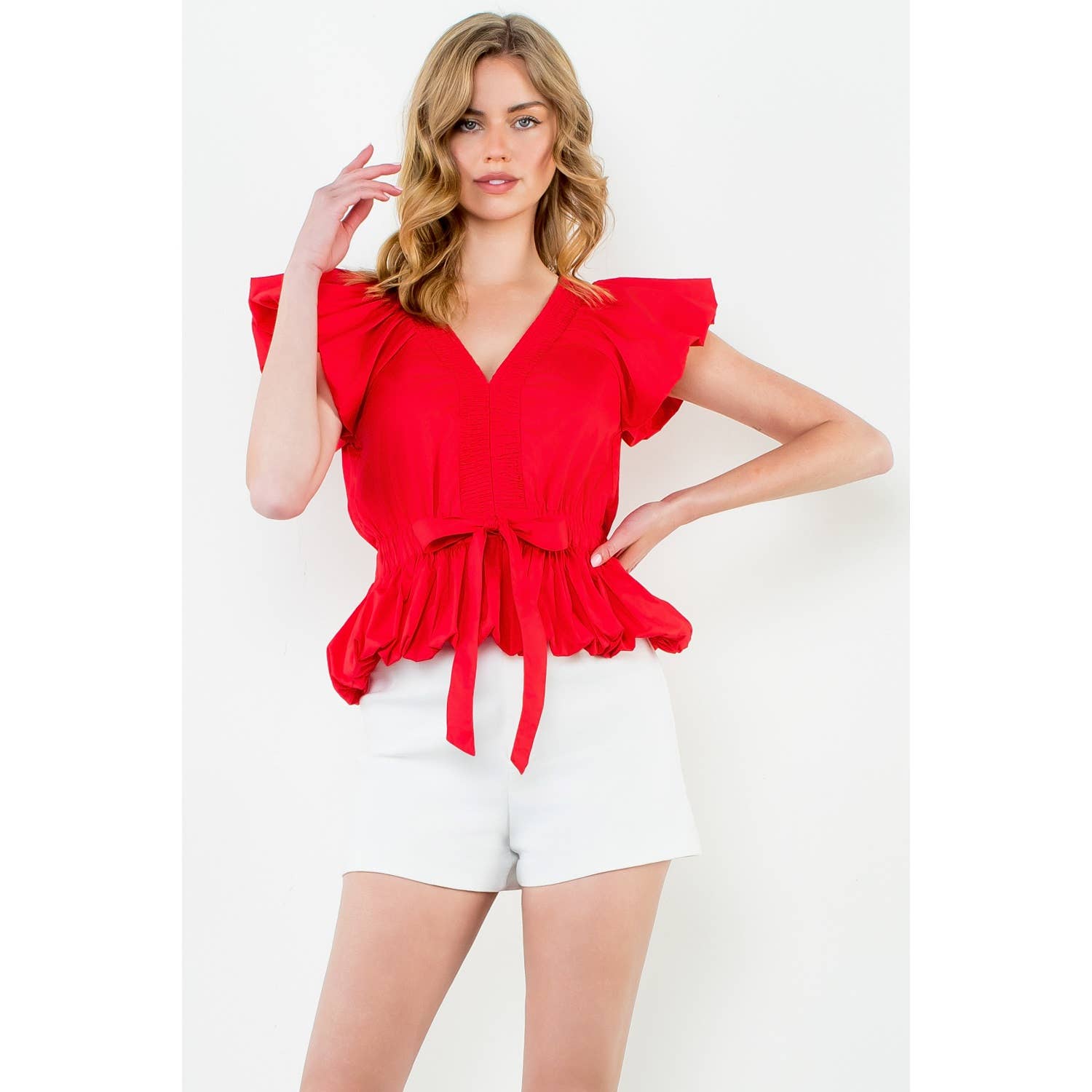 VERMELHO Top de manga curta com decote em V para venda a revendedores na Faire6
