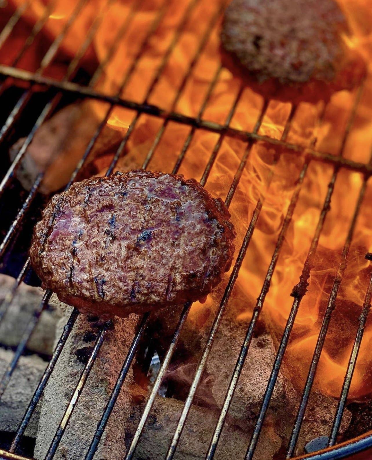 CHARBLOX - Wholesale Charcoal - CHARBLOX Ultra Premium Sustainable Hardwood Grilling Charcoal Logs6