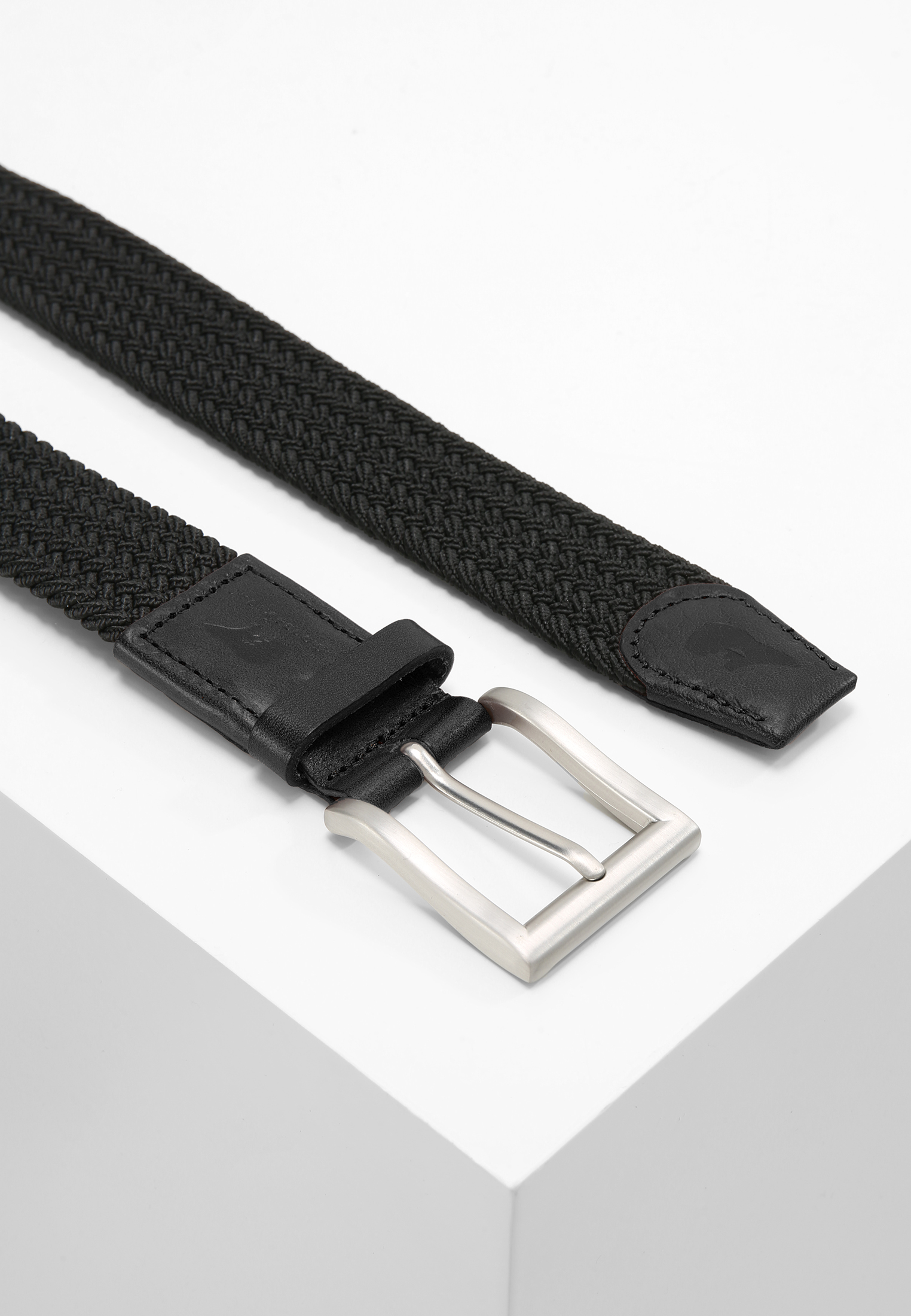 Slopes&Town - Wholesale Belt - Unisex - Gift Box belt Virgil Special Edition and Black Dot Socks1