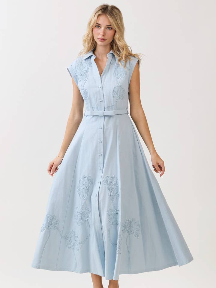 ABITO CAMICIA RICAMATO CON BOTTONI per la vendita all'ingrosso da parte di Dear Daisy