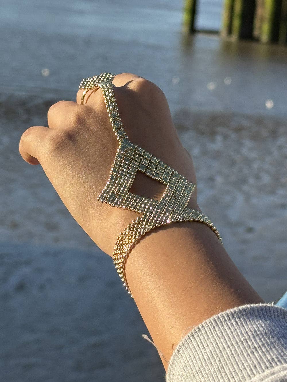 Urbiana – Großhandel Manschettenarmband – Handgeschirr mit Cuffed Cut Out Diamond5