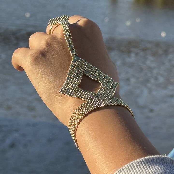 Urbiana – Großhandel Manschettenarmband – Handgeschirr mit Cuffed Cut Out Diamond5