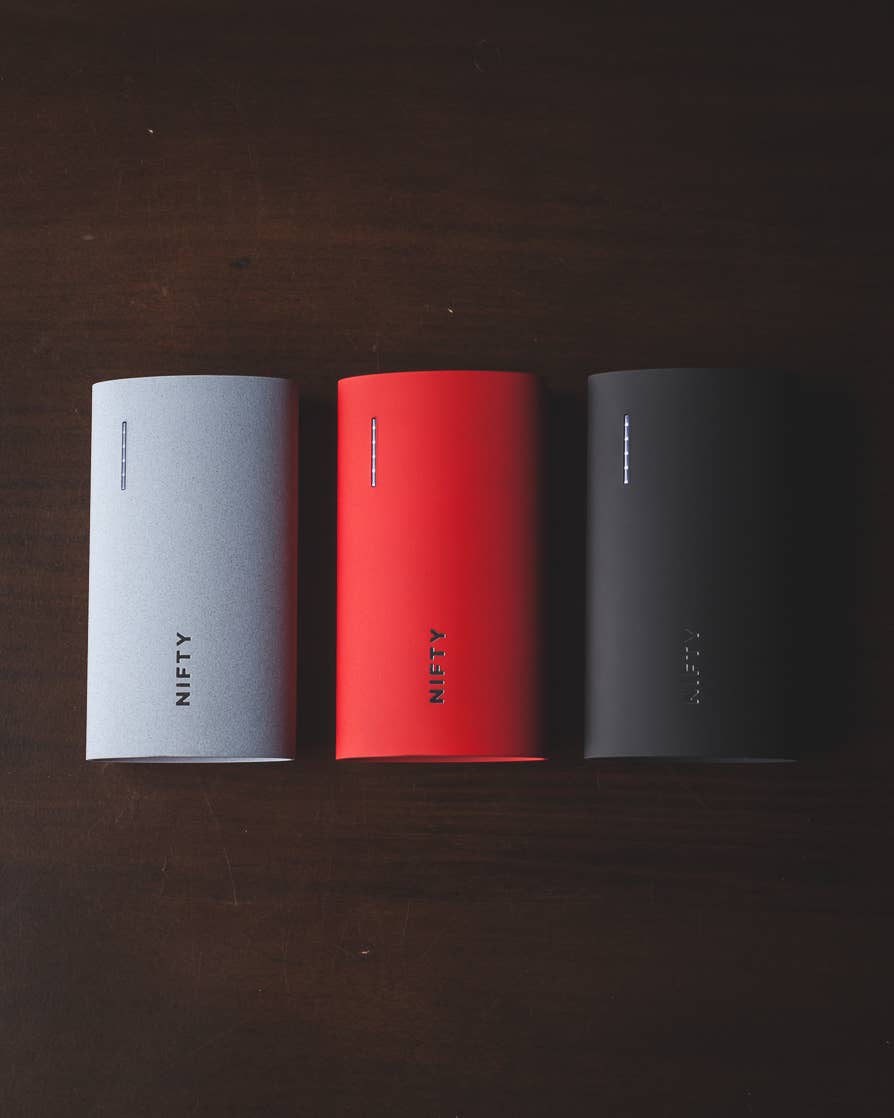 NIFTY Electronics – wholesale Bärbar laddare – Nifty bärbar laddare 6800 mAh – svart0