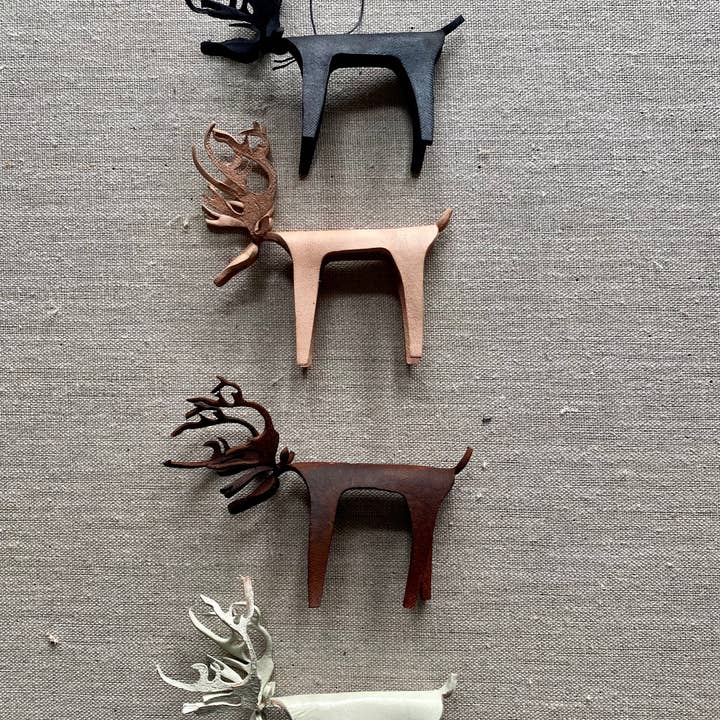 The Merchant Studio – wholesale Ornament – Reindeer Ornament / decor20