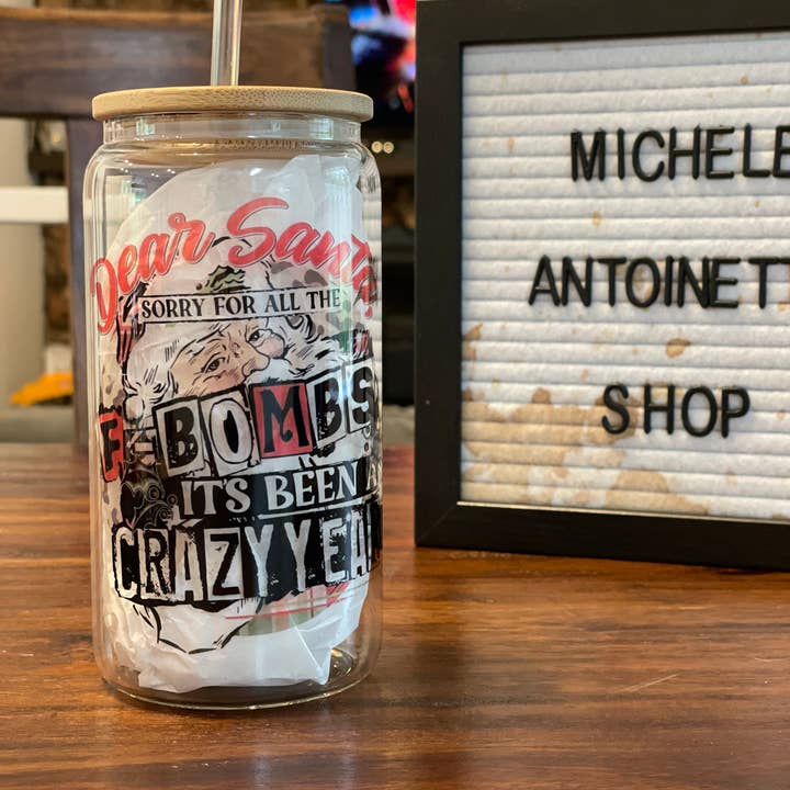 Kära jultomten | Stygg | Jag kan förklara | Glas för wholesale av The MAD Mugs