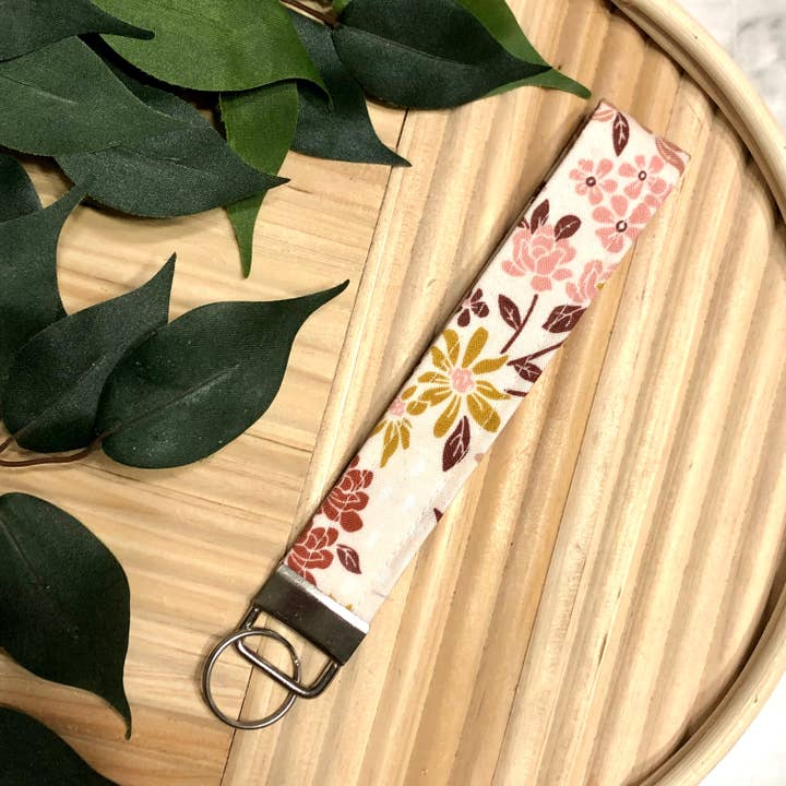 Porte-clés à dragonne en tissu à imprimé floral, mauve pour la vente par MDStickerShop