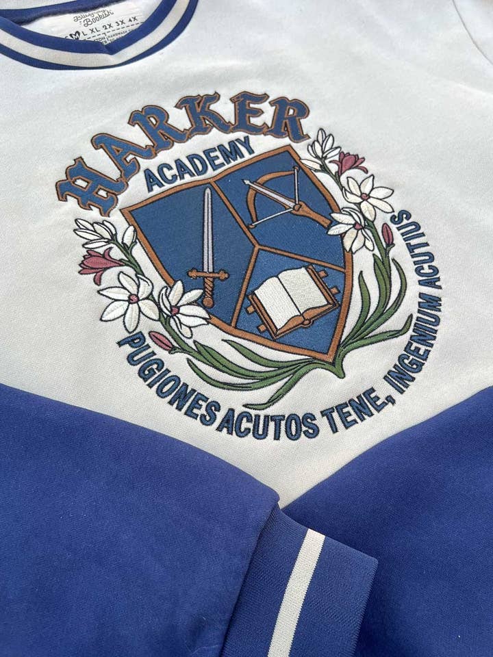 Blissfully Bookish Company - Vente Sweat-shirt – femme - Sweatshirt brodé sous licence officielle de l'Académie Harker7