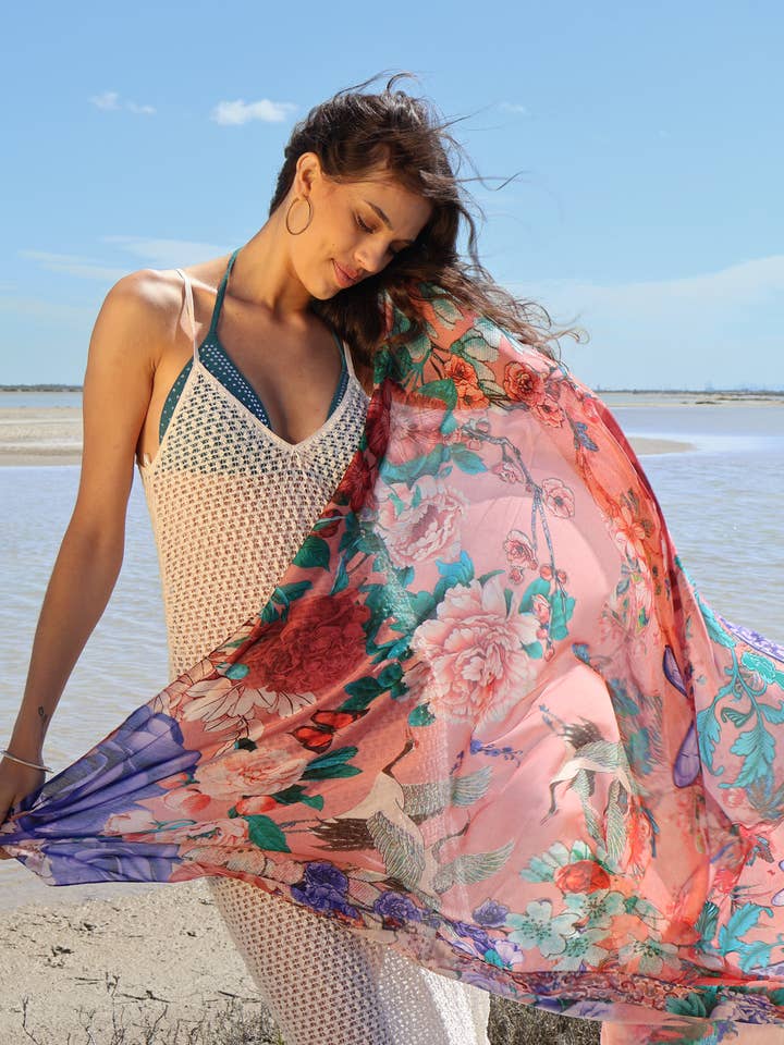 Large modal square 130x130cm FUJI QUARTZ for wholesale by BROKANTE