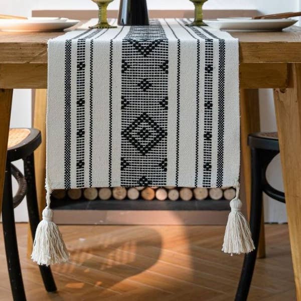 GEOMETRIC TASSEL HOLIDAY TABLE RUNNER_CWMM0994 for wholesale by ACCITY