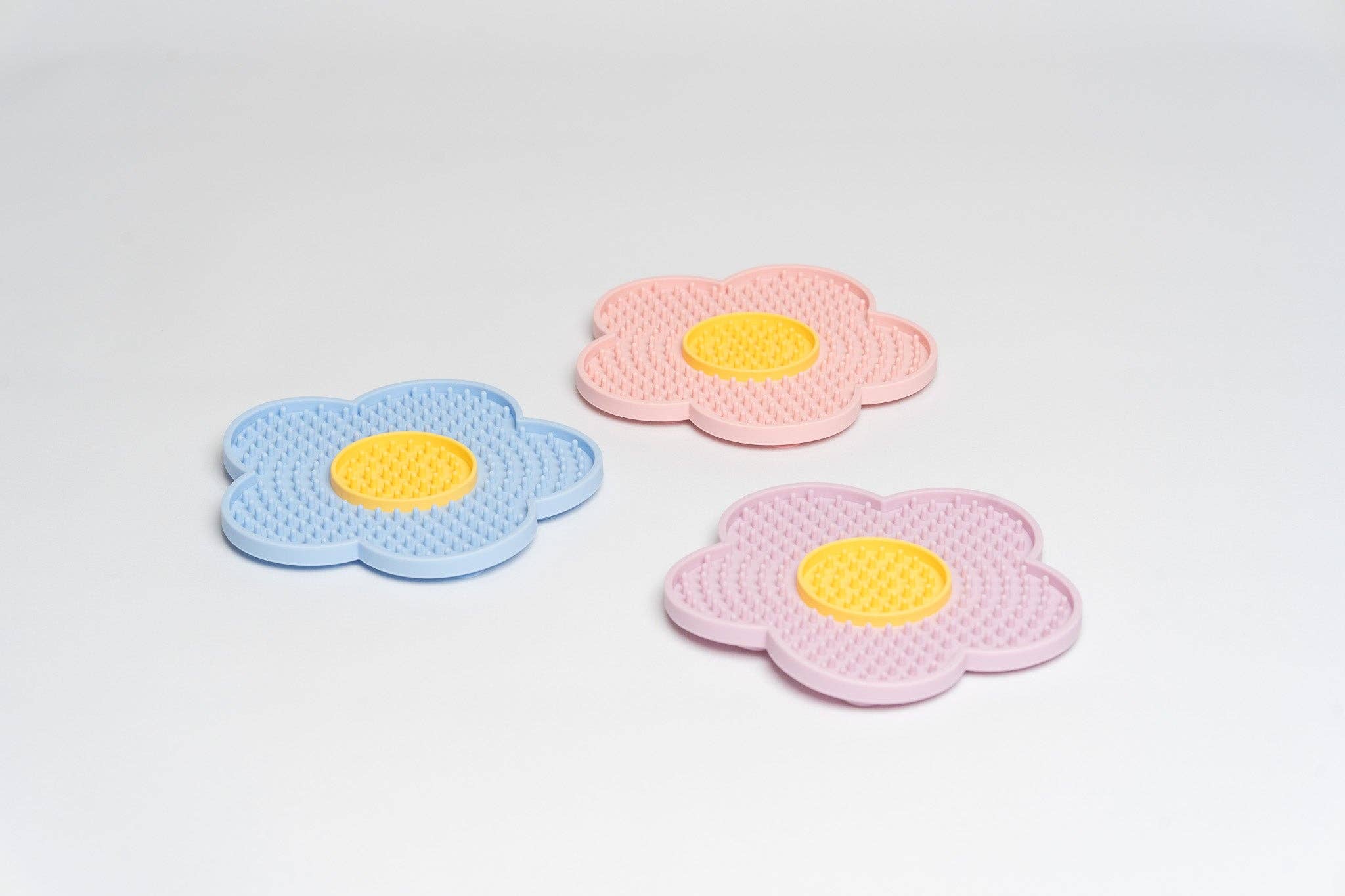 WYLD CUB – wholesale Pet food mat – Dog – Wyldflower Enrichment Mat1