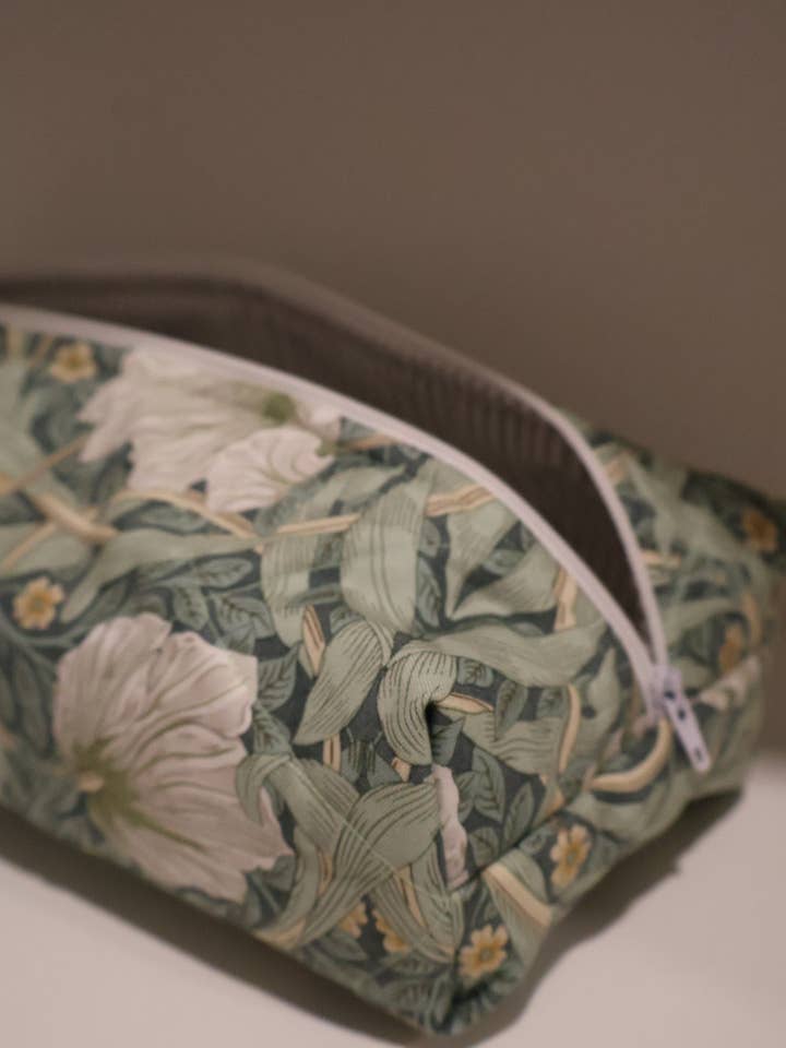 Willow Hårværktøjstaske for engroshandel hos Blossom and Bloom Bags