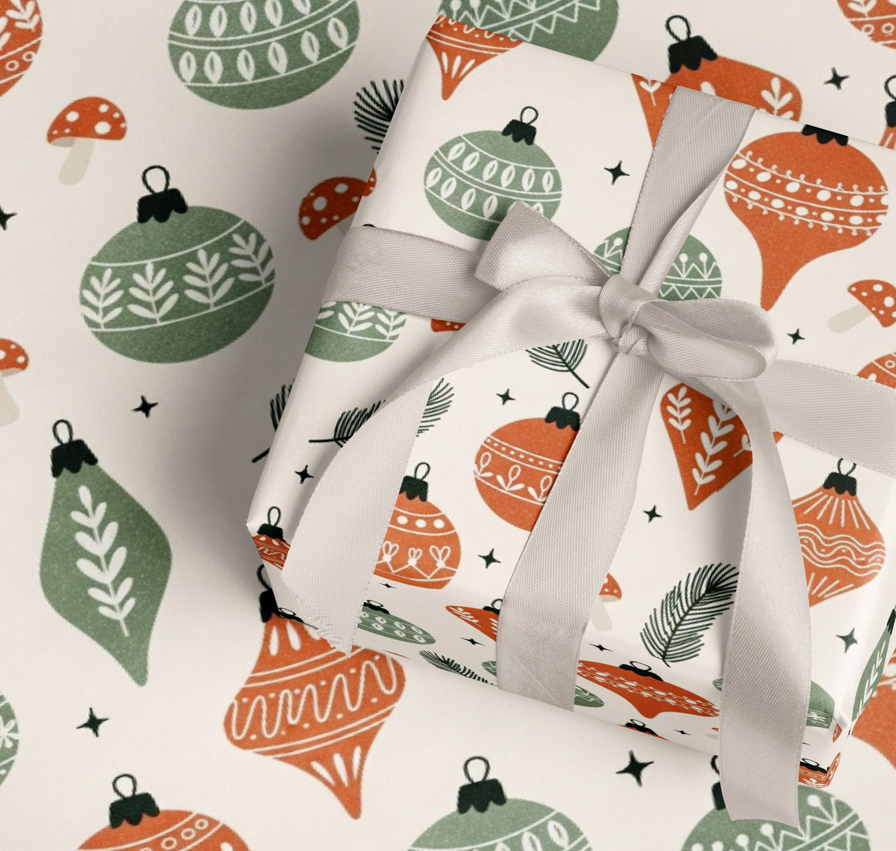 MagicMerchEmporium - Wholesale Wrapping Paper Roll - Retro Holiday Wrapping Paper5