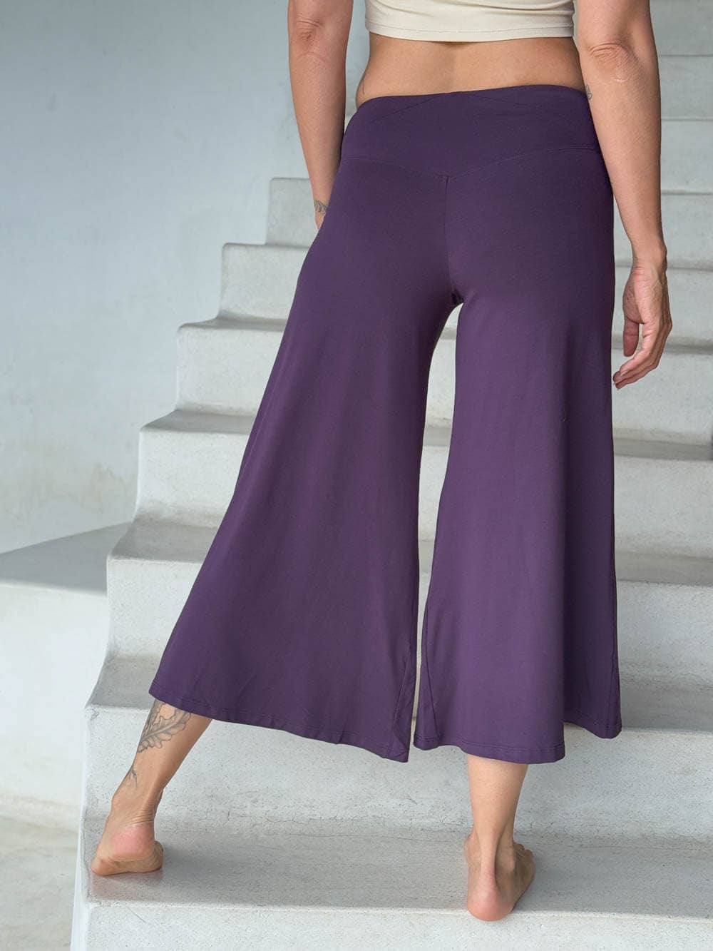 CARAUCCI - Wholesale Pants - Women's - Cropped Flare Pants5