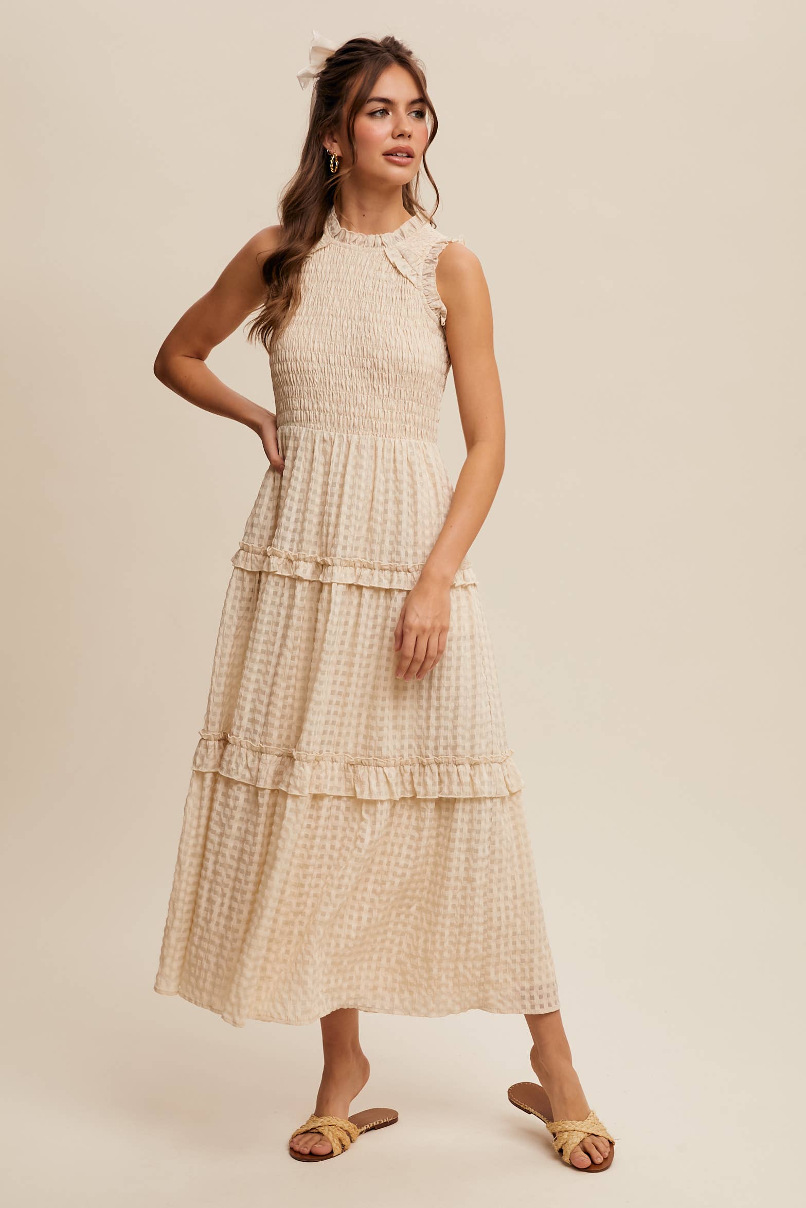 Listicle – wholesale Dress – Women's – Sleeveless Gingham Maxi Dress with Ruffle Details24