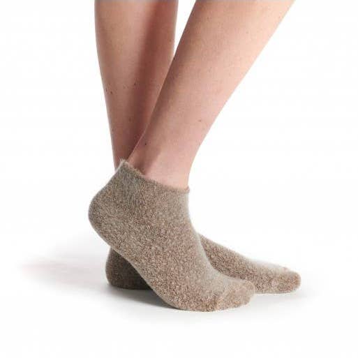 Pantufa bege quente e aconchegante por atacado de FIL DE JOUR