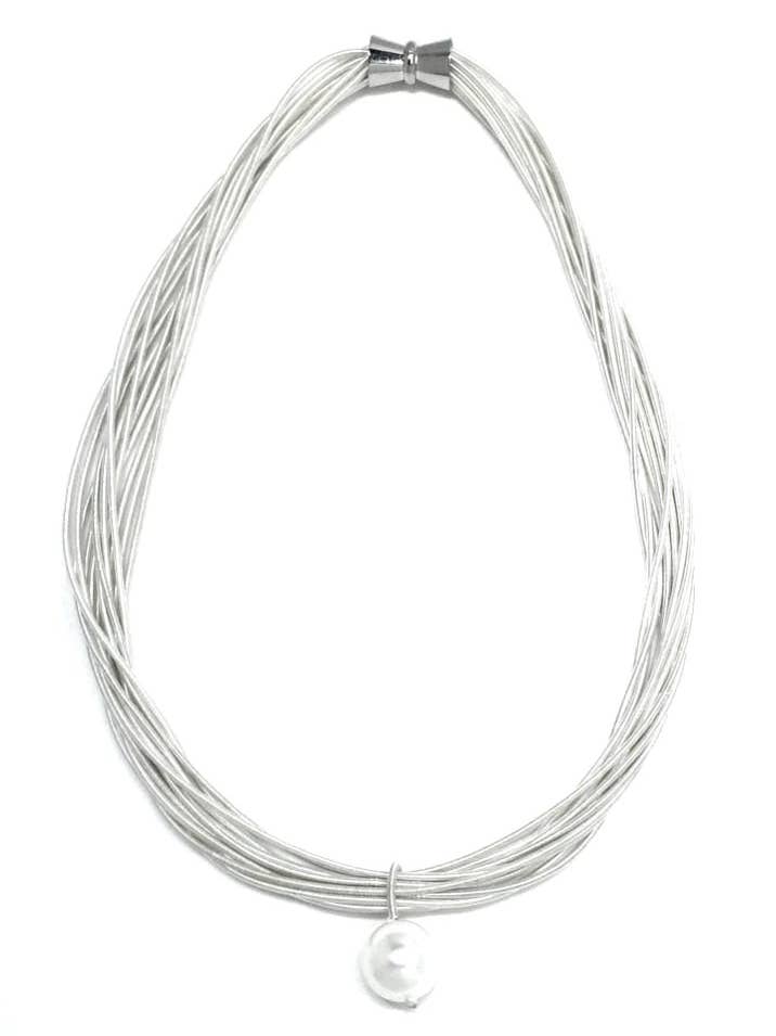 509 - Weißer Pianowire mit weißem MOP Pearl Drop für den Großhandel von Sea Lily