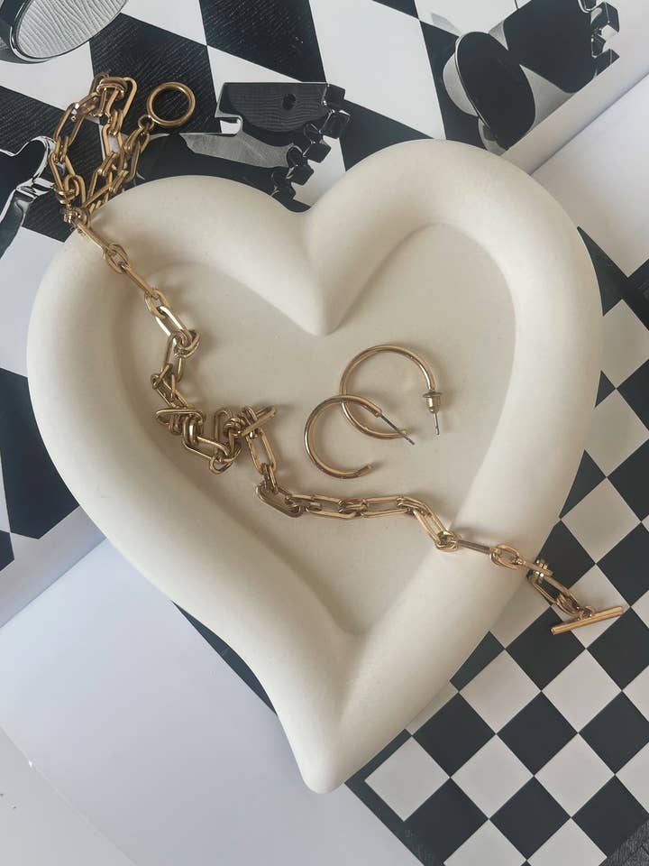 Love heart tray colors to choose from for wholesale by My Milky Candle