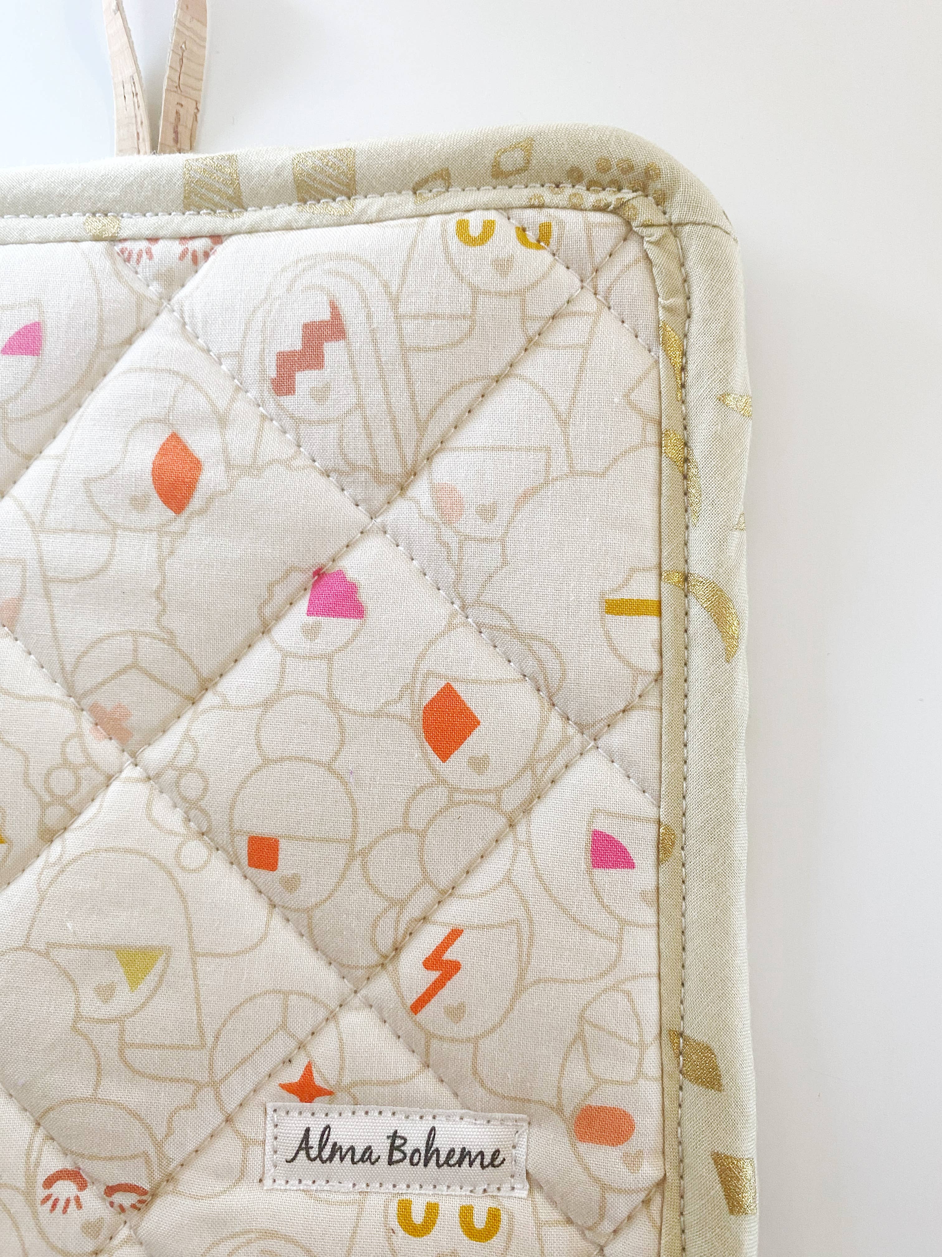 Alma Boheme Handmade - Wholesale Ovenwant/pothouder - Duurzame pannenlap van kurk en katoen met zakje57