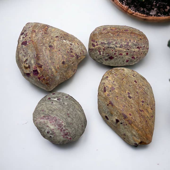 Vernis unilatéral Ruby Albit pour la vente par Crystals of India