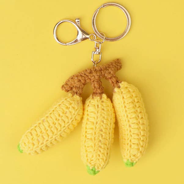 Ornamenti-peluche a forma di banana lavorati a maglia portachiavi ciondoli per la vendita all'ingrosso da parte di Eagle Crest Industries Inc.