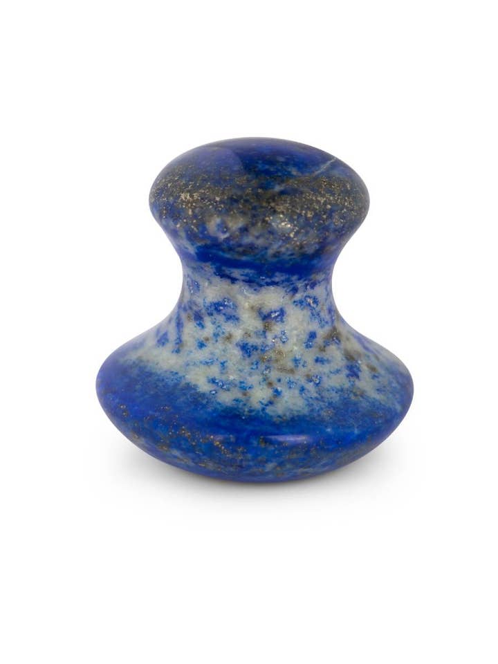 Champignon de massage Gua Sha en lapis-lazuli pour la vente par Yu Beauty