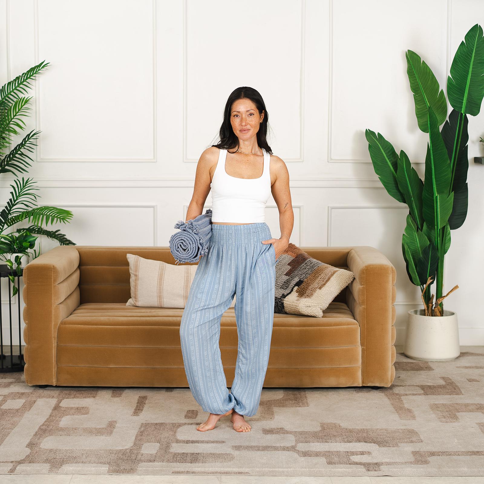 Lotus and Luna - Vendita all'ingrosso Pantalone - Donna - Pantaloni Harem Tribali Blu Denim con Tasche2