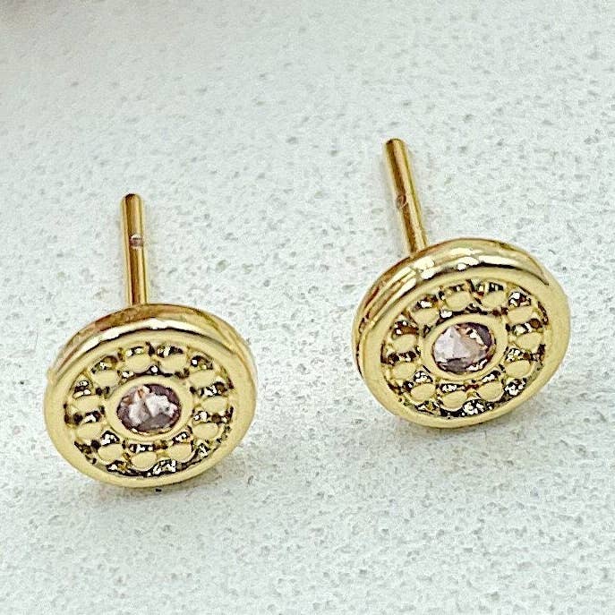 Orecchini a perno con cerchio dorato con pietra colorata al centro per la vendita all'ingrosso da parte di Cherie by Cherie