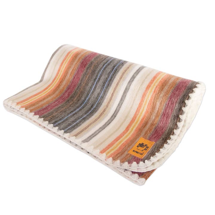 Alpakitas - Wholesale Throw Blanket - Cozy throw blanket Alpaca Wool Queen Size (White & Brown)