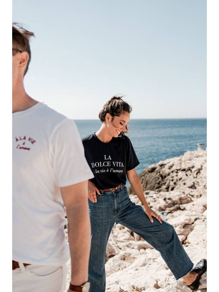 Un baiser français s'il vous plaît - Wholesale Screen Printed T-Shirt - Women's - Navy blue La Dolce Vita T-shirt3