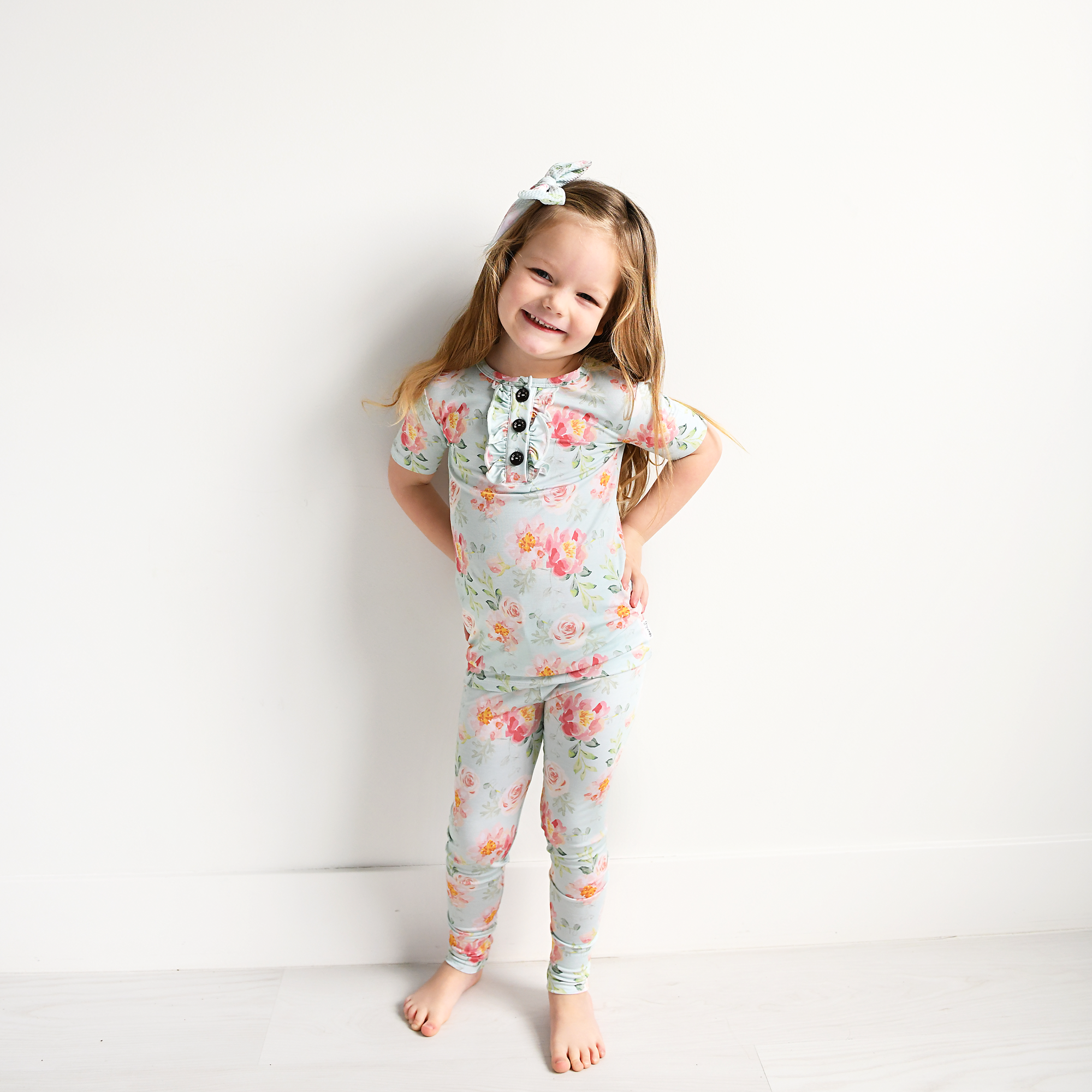 Gigi and Max – Conjunto de pijama - Crianças por atacado – Mae Floral Ruffle Conjunto de Duas Peças de Bambu para Dormir para Crianças Pequenas9