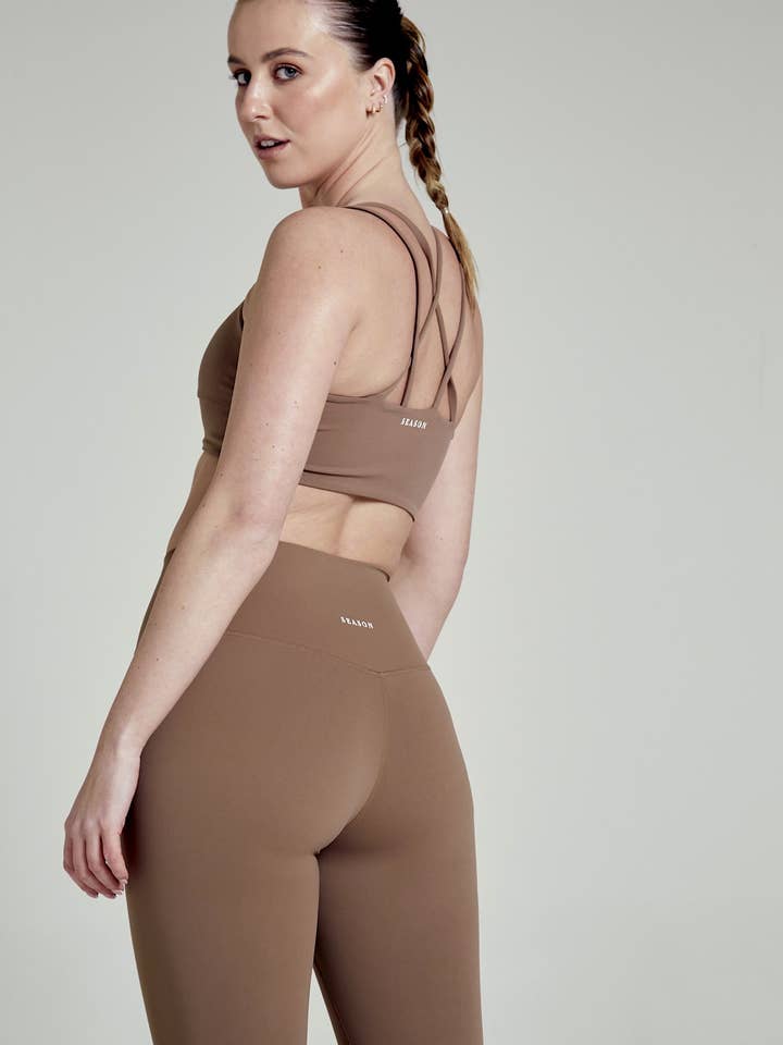 Season Lifestyle – wholesale Sports bra – Women's – Move Bra- Chocolate8