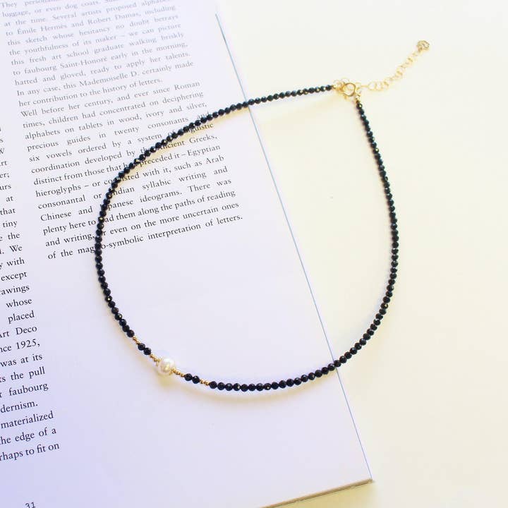 LA MENO – wholesale Choker/Krage – Pearl och Onyx Choker