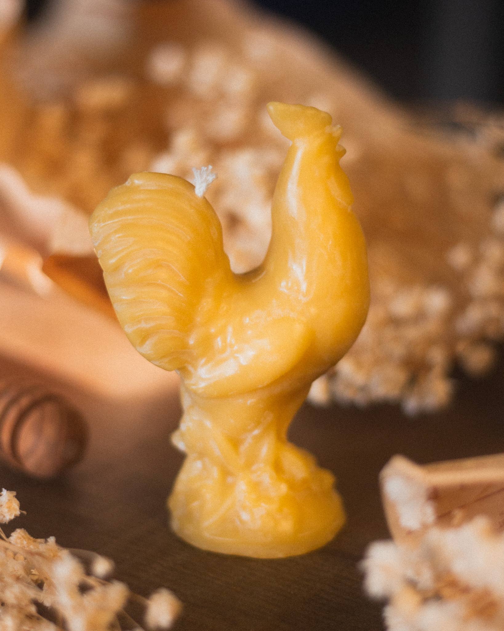 The Ramblin' Bee - Wholesale Novelty Candle - Rooster Beeswax Candle2