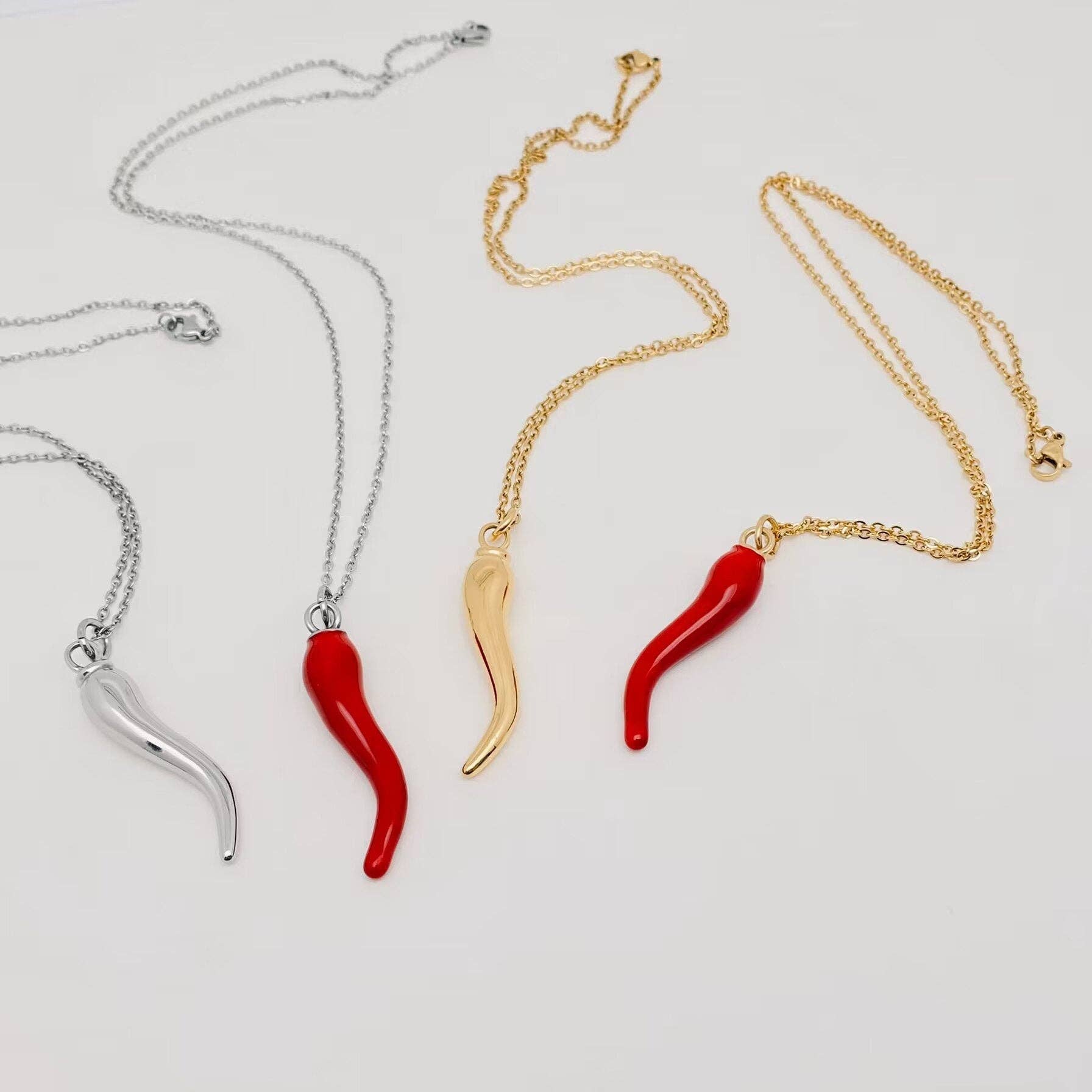 Mio Queena - Wholesale Pendant/Charm Necklace - Enamel Pepper 18K Gold Plated Stainless Steel Necklace -FGS2