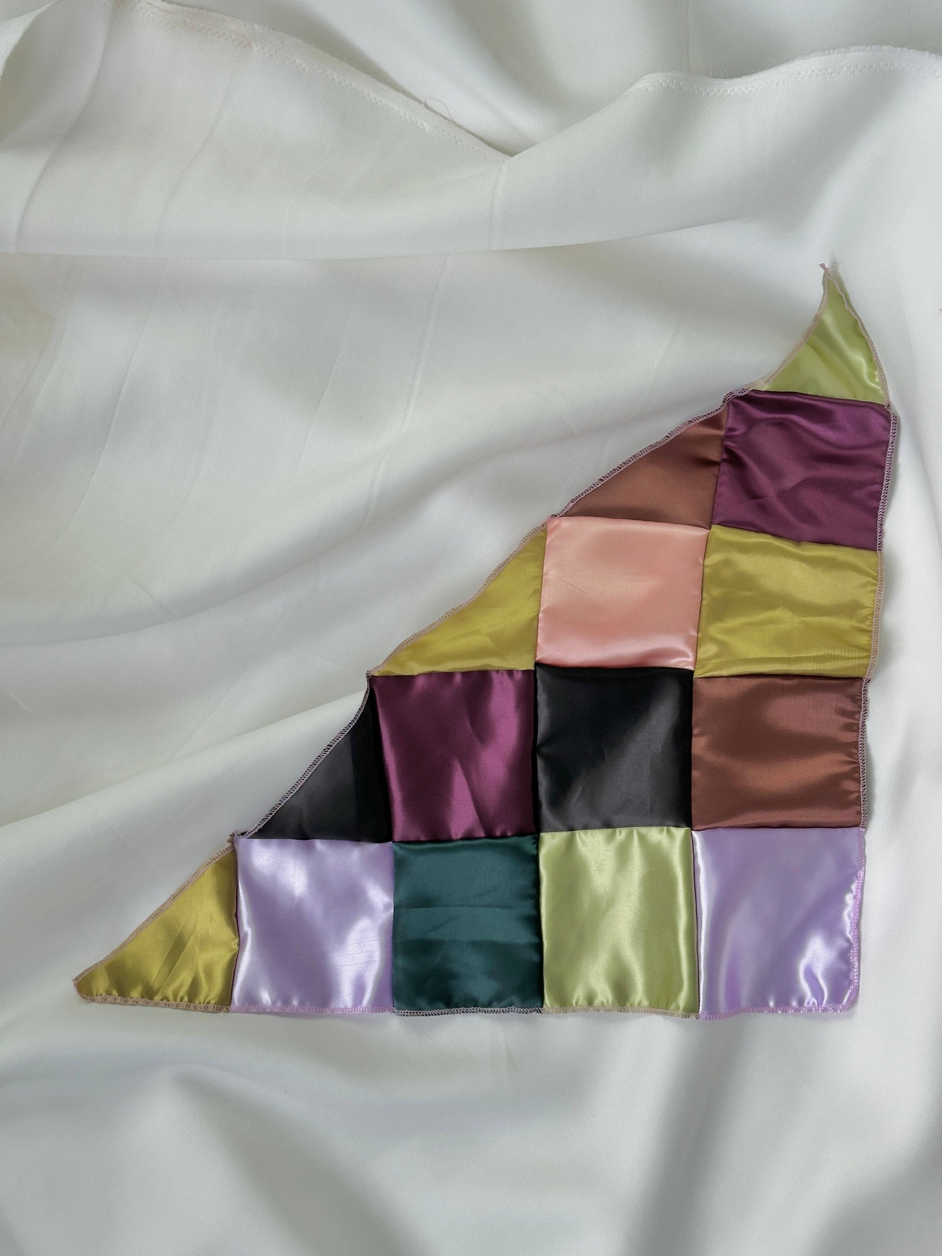 Room Shop - Wholesale Hoofddoek - Dames - Satijnen Patchwork Driehoek Hoofddoek4