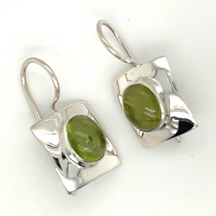 Ava Peridot Earrings for wholesale by Desiderate