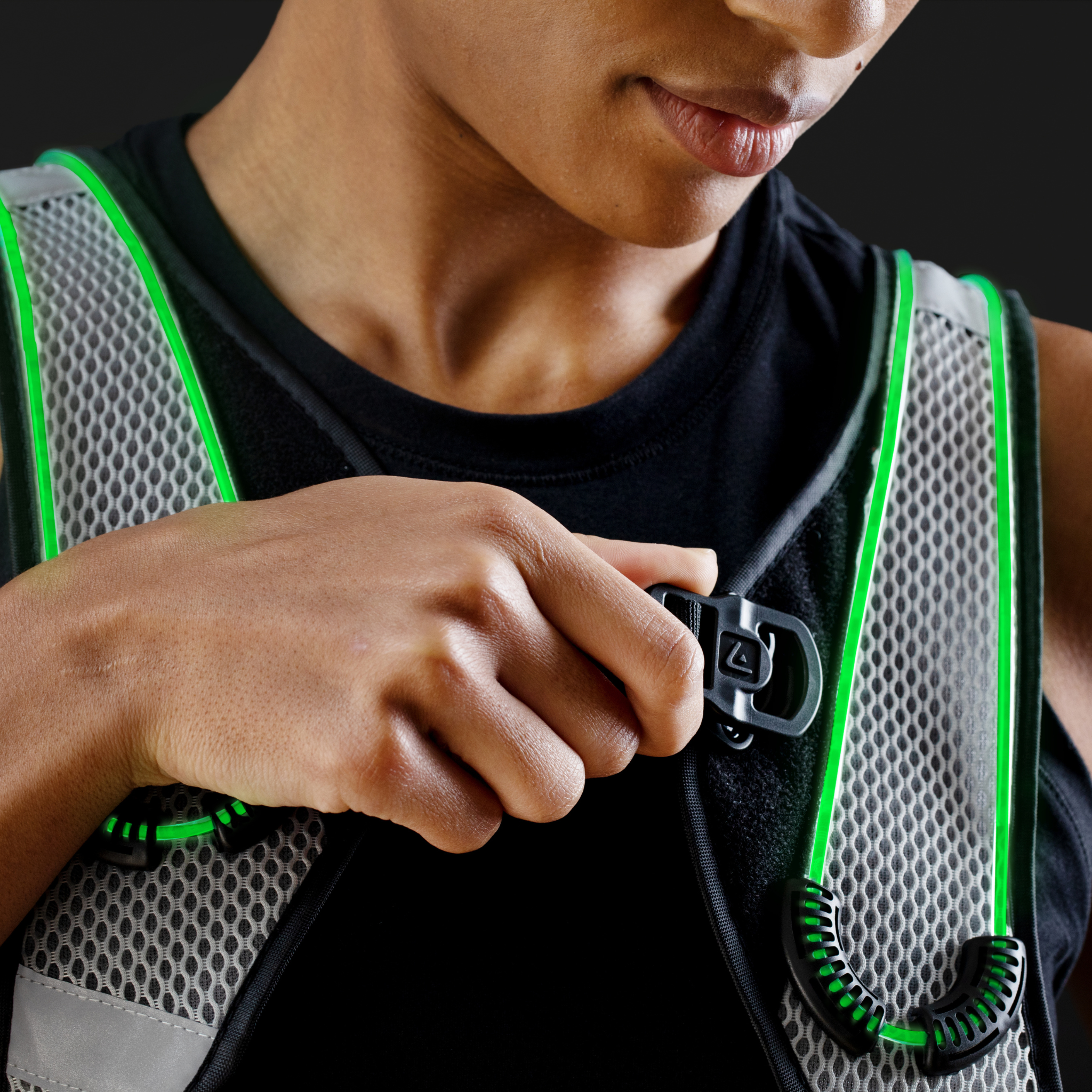 Tangle, Inc. - Vendita all'ingrosso Gilè di sicurezza - Unisex - Light Active® Gilet di Sicurezza LED Luminoso1