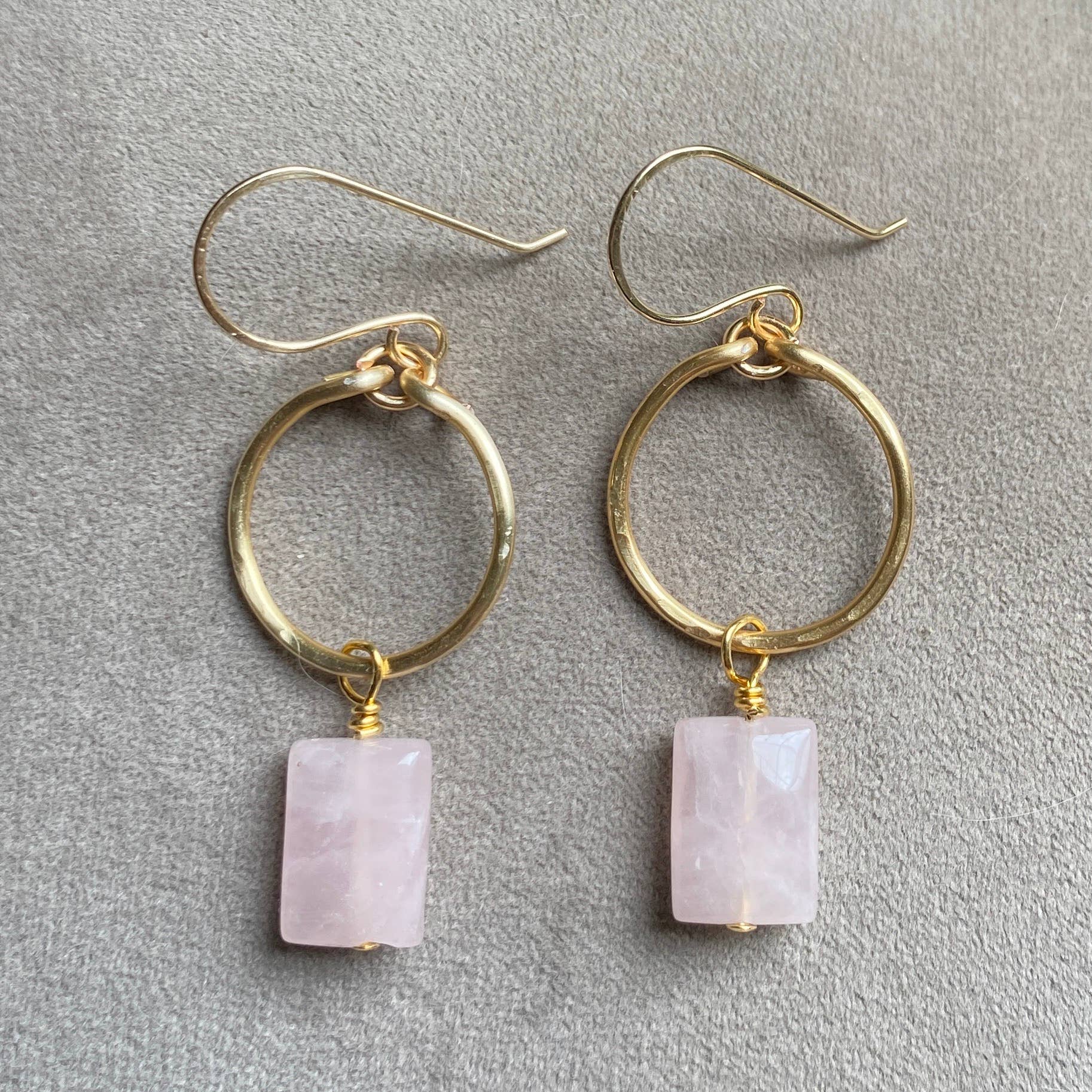 Marble Designs Jewelry - Wholesale Dangle Earrings - Gold Hoop Earrings Hammered Rose Quartz rectangle Drop2