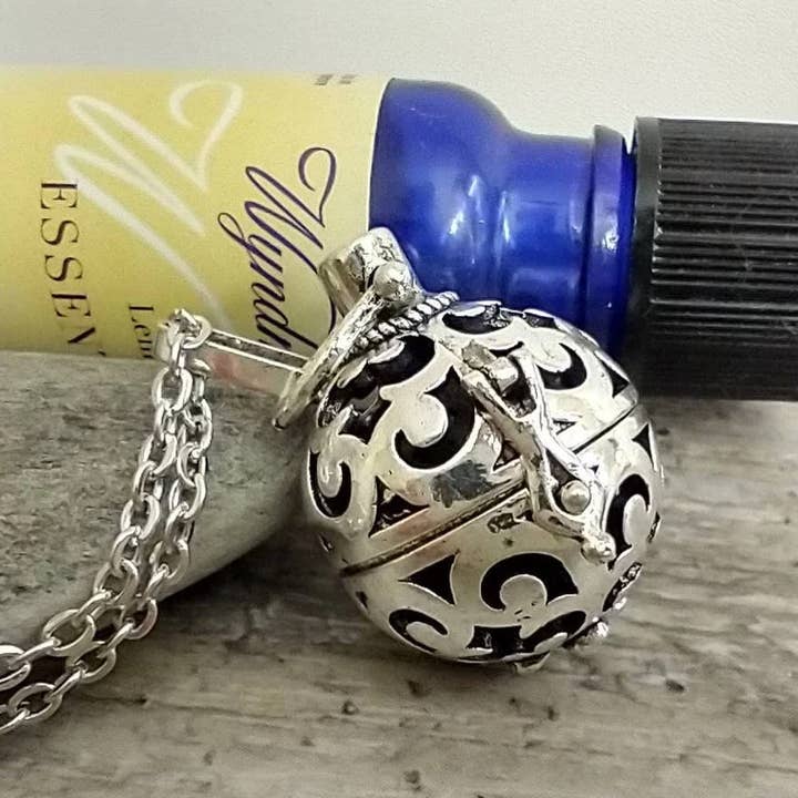 Piccadilly Pendants - Wholesale Aromatherapy necklace - Aromatherapy Diffuser Necklace, Essential Oil Locket