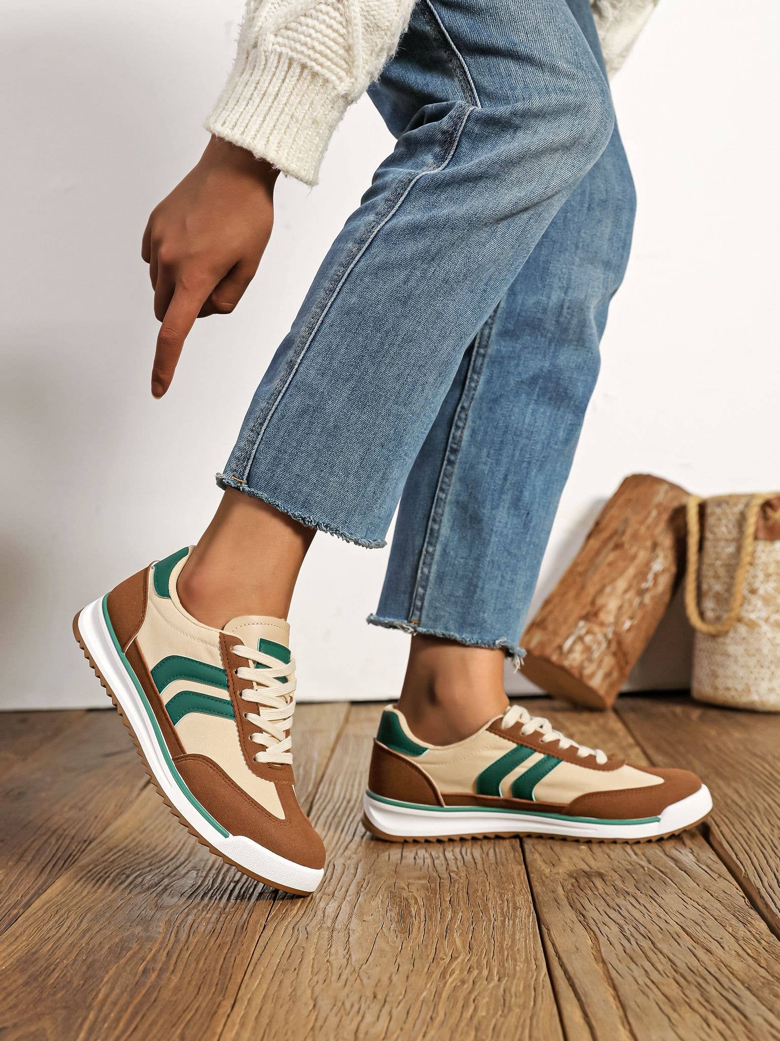 No Doubt Shoes – Großhandel Lifestyle-Sneaker – Damen – DAMEN-SNEAKER MIT FARBKONTRAST UND DOPPELSTREIFEN-SCHNÜRUNG11