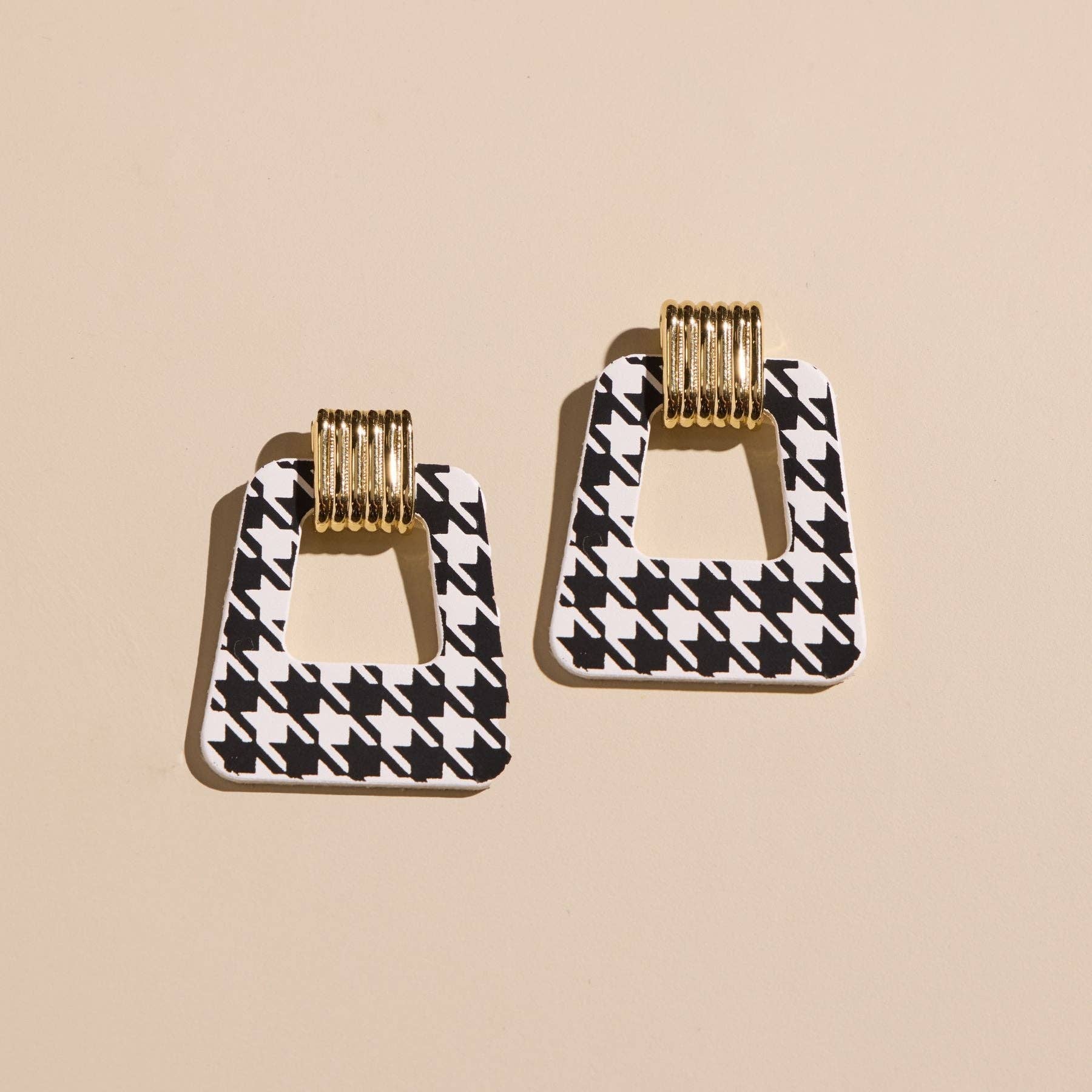 Nickel and Suede - Wholesale Dangle Earrings - White Houndstooth Avery0