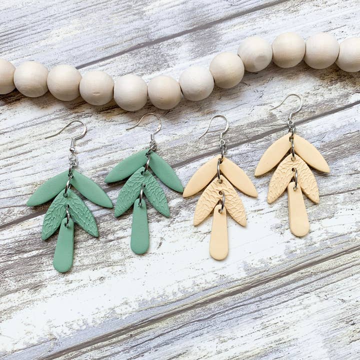 Pendants de feuilles à trois niveaux pour la vente par sage + citrus