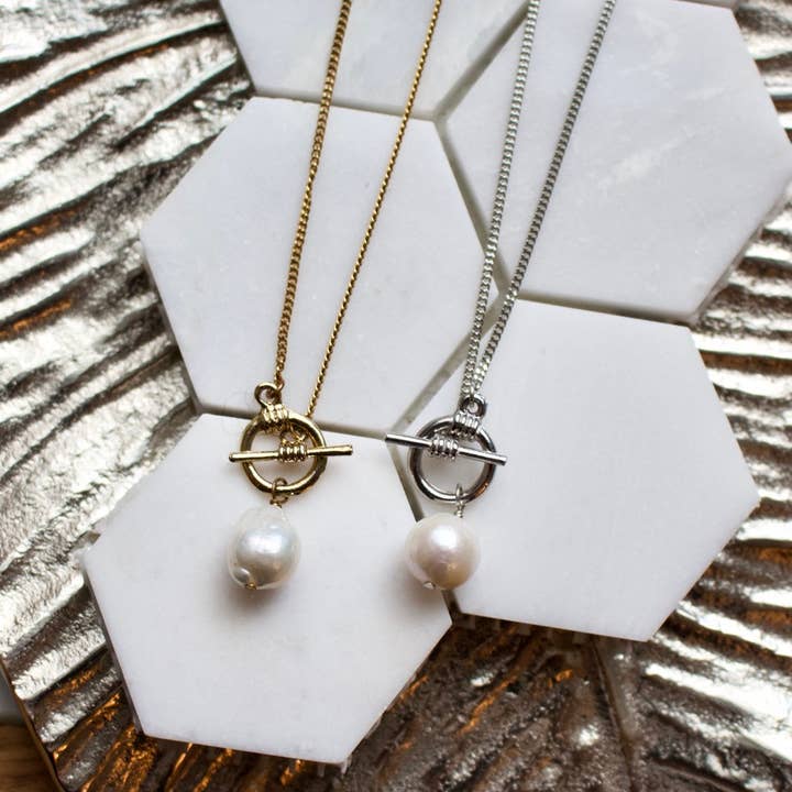 Akoya-Perlenkette mit Toggle-Verschluss | Gold oder Silber | 43 cm oder 48 cm für den Großhandel von a.v. max