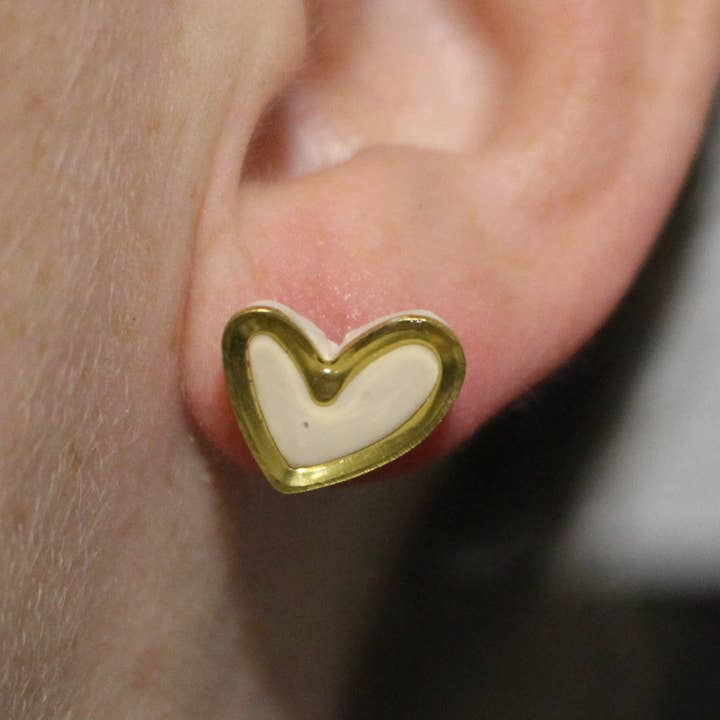 Fern and Arrow co. - Wholesale Jewelry Set - Daisies and hearts stud pack- Polymer clay stud earrings2