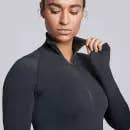 Kvinna Cross X Sömlös 1/4 Zip Top - Navy för wholesale av HPE Activewear