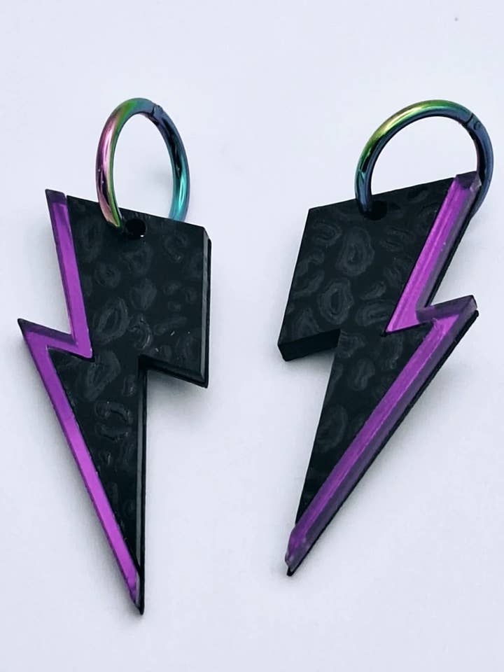 Leoparden-Blitz-Ohrringe 2.0 für den Großhandel von LadyRockCreaciones