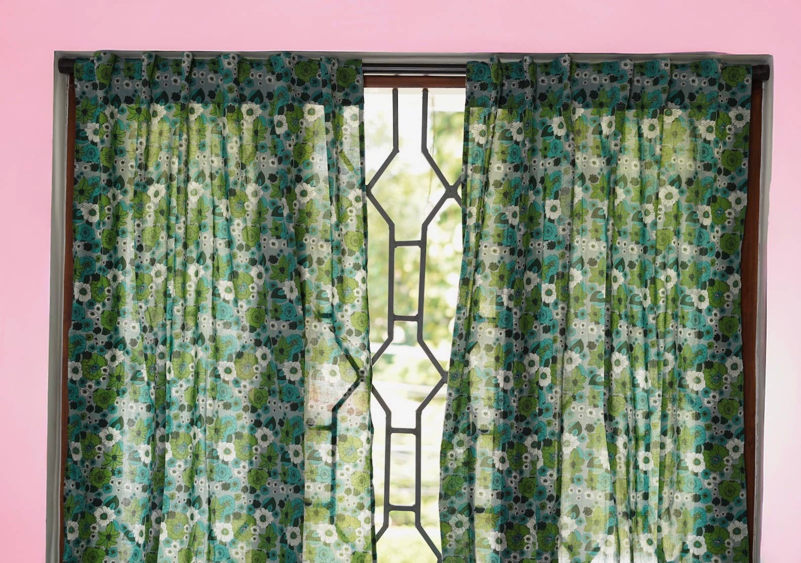 Annahmol - Wholesale Curtain - Vintage Inspired Botanical Sheer Curtains: Assorted Prints2