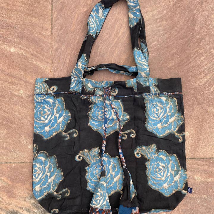 Ichcha - Wholesale Grocery/Shopping Bag - Black Large Organic Cotton Blockprinted Bag - Roses6